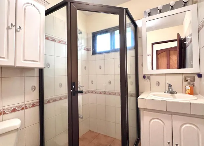Three Bedroom Spacious Townhome Сasa de vacaciones *