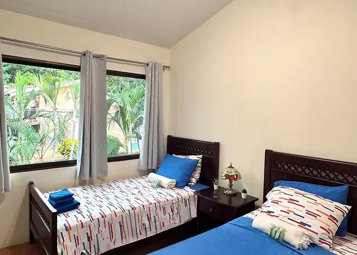 Three Bedroom Spacious Townhome Сasa de vacaciones *