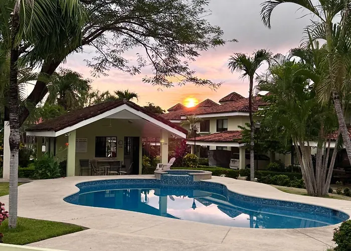 Three Bedroom Spacious Townhome Сasa de vacaciones Coco