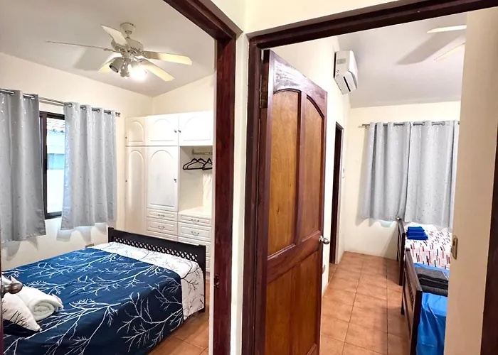 Three Bedroom Spacious Townhome Сasa de vacaciones *